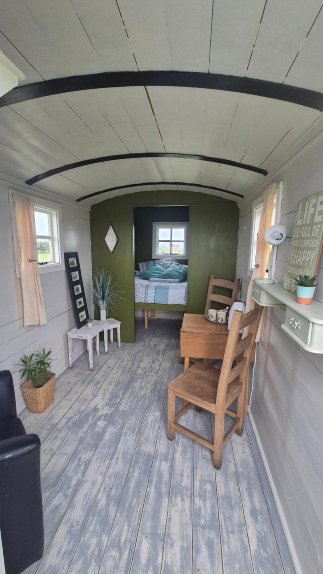 Coast Path Camping Saint Ishmaels  外观 照片