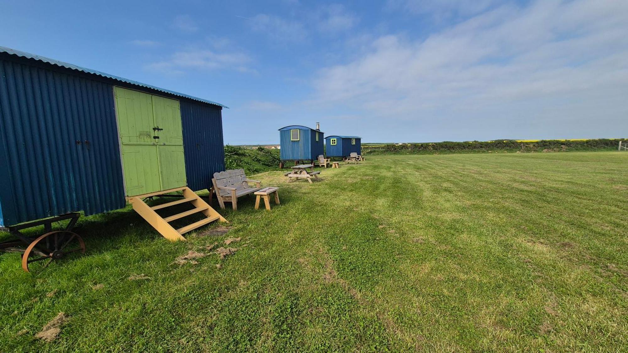 Coast Path Camping Saint Ishmaels  外观 照片